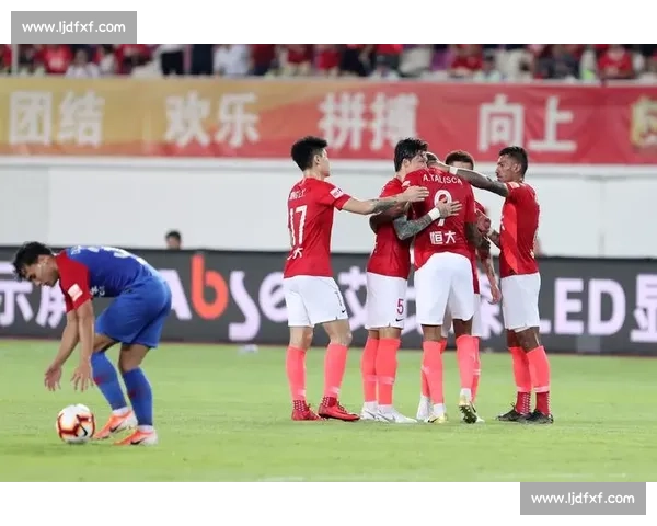 力帆vs恒大中超焦点之战攻防对决与格局走向解析赛前看点全面剖析